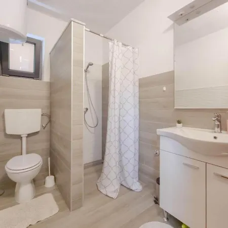 Enio Apartment *