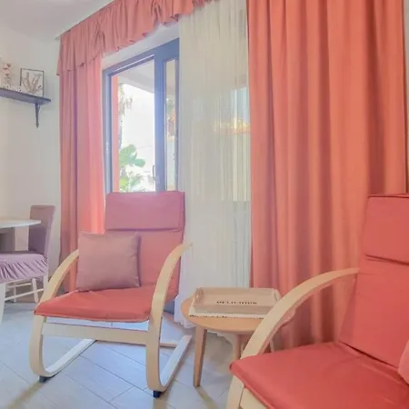 Enio Apartment