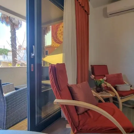 Enio Apartment